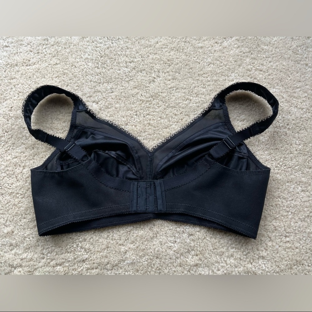 ✨Playtex 18 Hour Ultimate Shoulder Comfort Black Bra - #4693- Size 38C - EUC - Picture 3 of 5